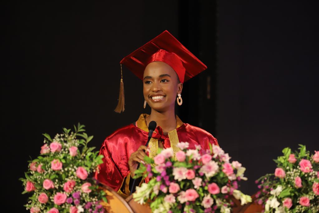 Miss Universe 2019, Zozibini Tunzi hands certificates to PU’s International Students during the pre-convocation for international students.